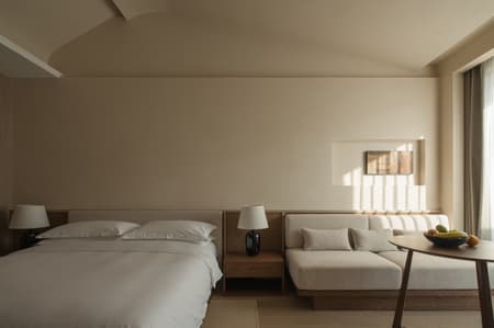 Younch Hotel